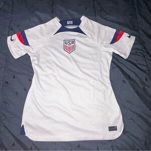 Nike Team USA 2022/23 Home Stadium Soccer Jersey  Size Medium